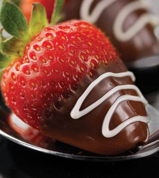 12 Premium Chocolate Dipped Strawberries™